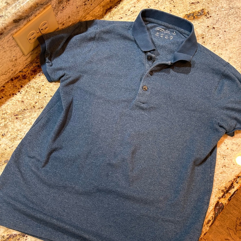 A&F Abercrombie don’t sweat polo shirt men’s Small